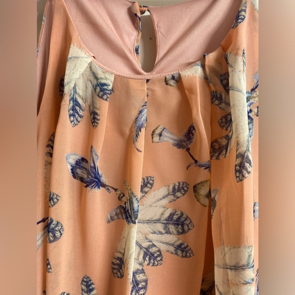 DNA Couture Blouse 🪸 color with father’s - Picture 4 of 8